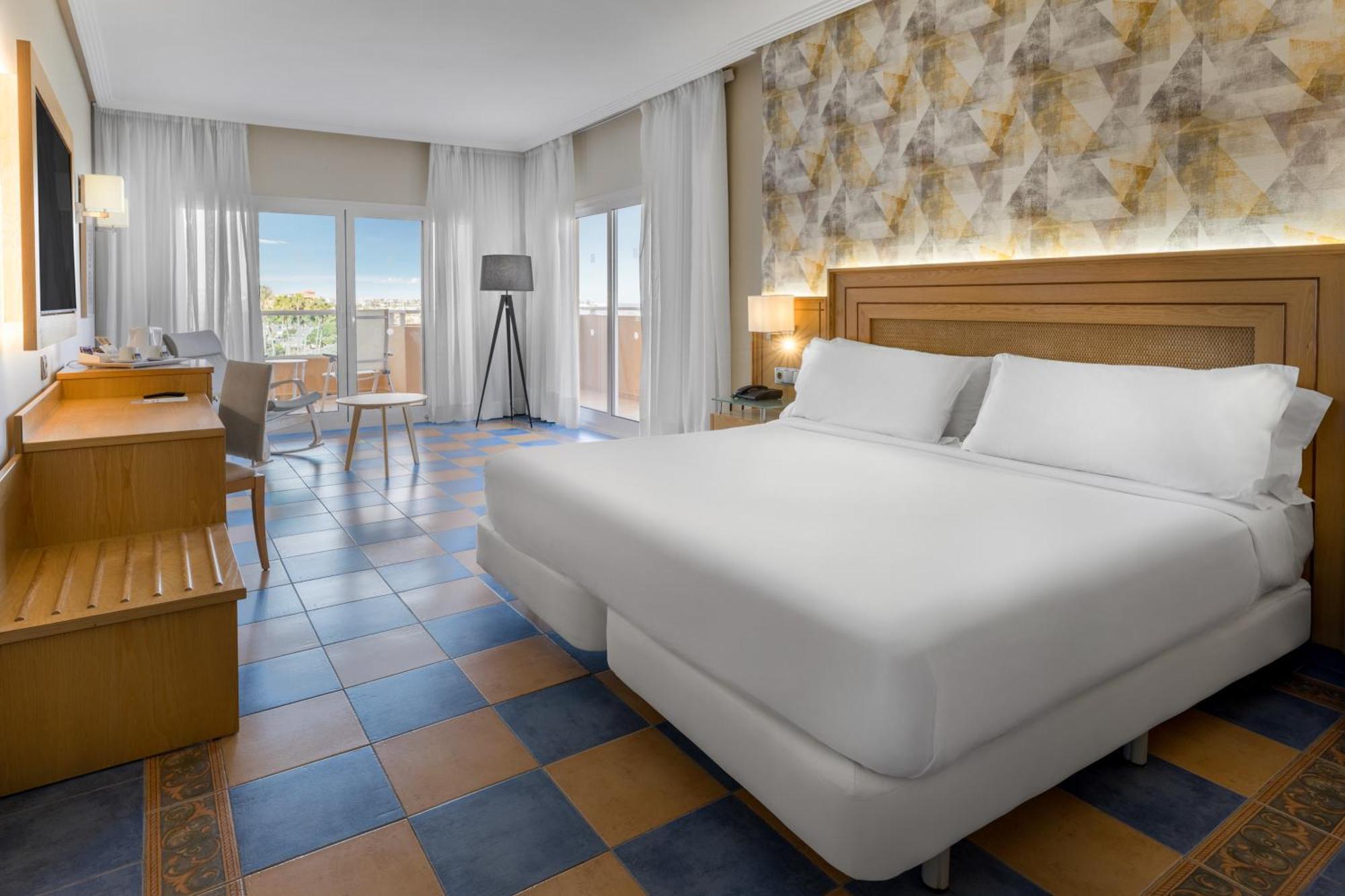 Elba Sara Beach & Golf Resort Калета-де-Фусте Номер фото